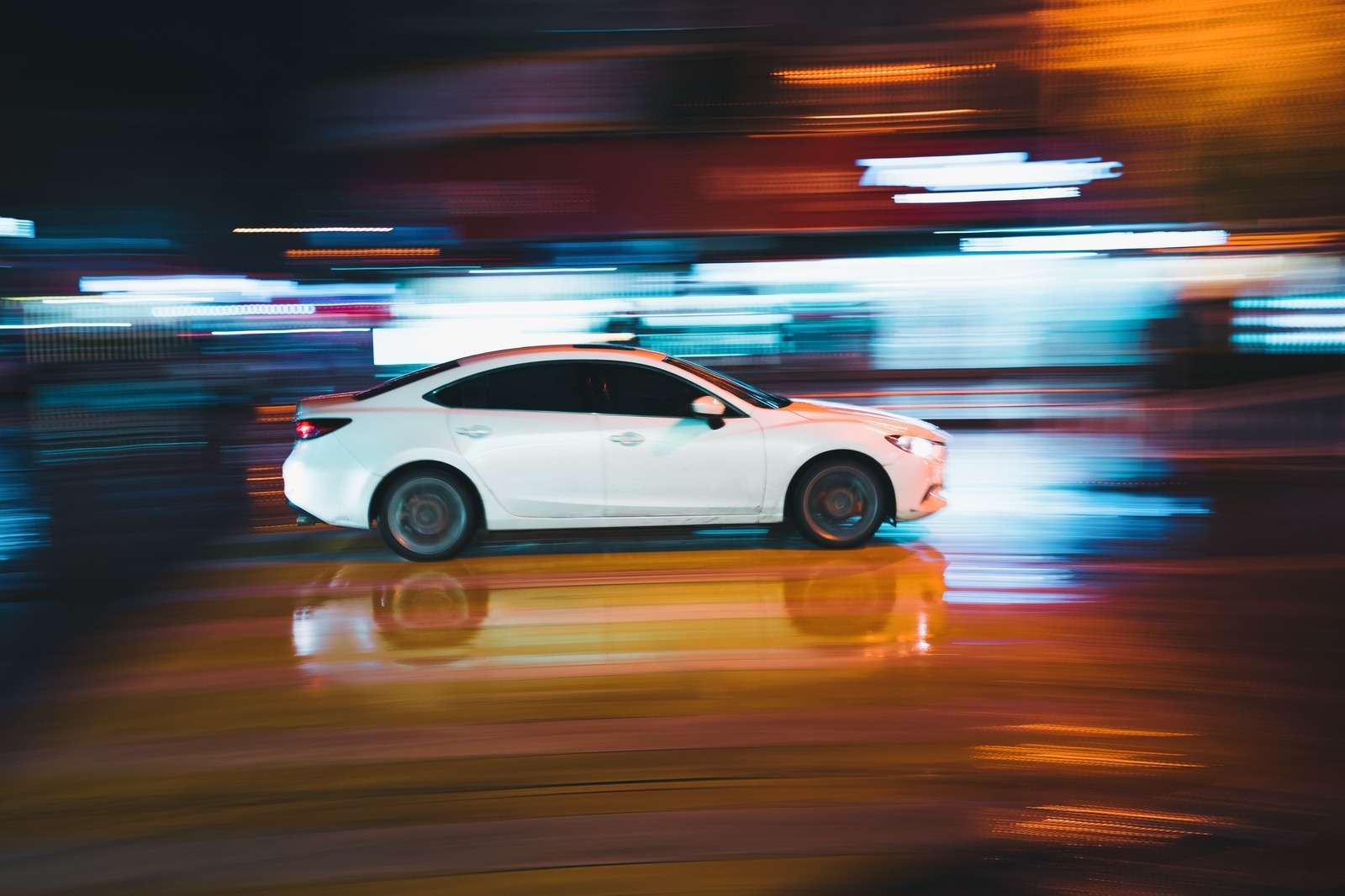 Online nakúpiť si dnes môžete nielen oblečenie či elektroniku