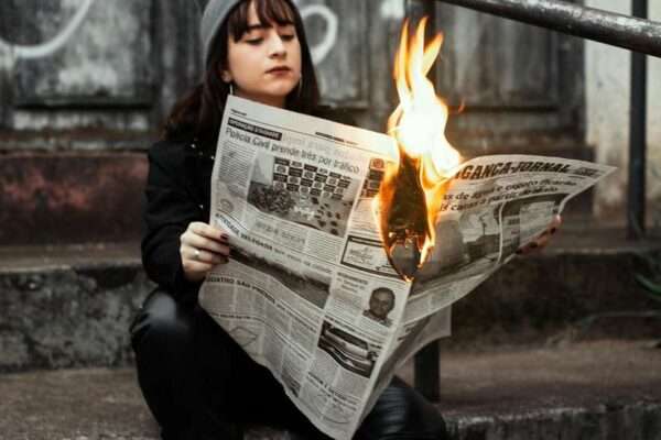 Ako rozpoznať hoax alebo dezinformáciu? Praktické tipy a triky