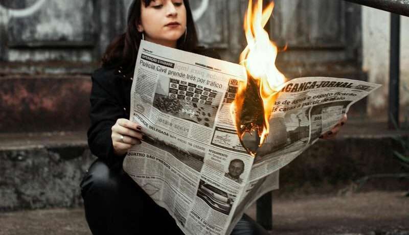 Ako rozpoznať hoax alebo dezinformáciu? Praktické tipy a triky