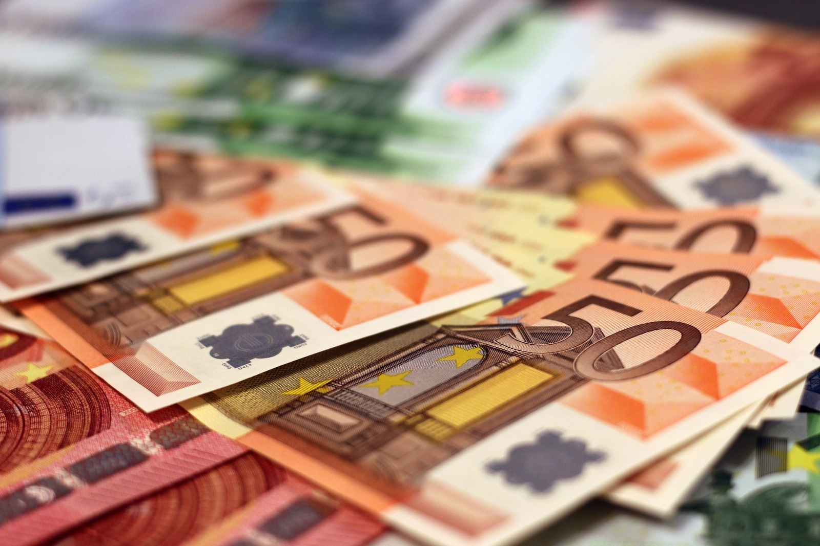 Zmeškané prípoje a meškania letov: Rozsah krytia rôznymi produktmi