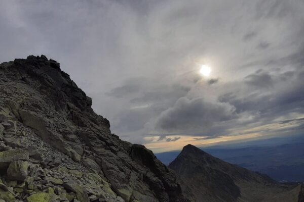 Garantované PR publikácie: Transparentnosť a vplyv plateného obsahu na integritu médií